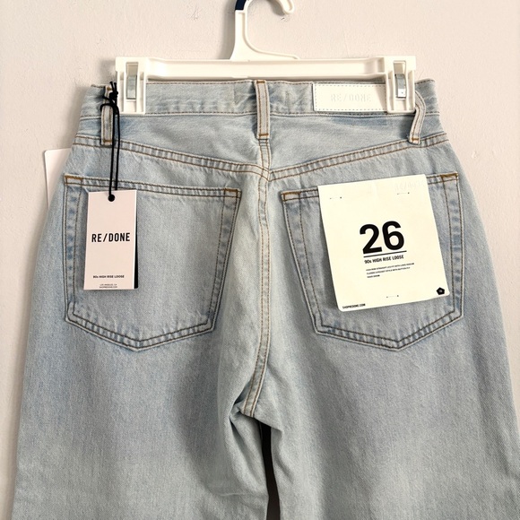 NEW RE/DONE 90s High Rise Loose Jeans in Bleach Destroy Women's Size 26 Straight - Picture 8 of 11
